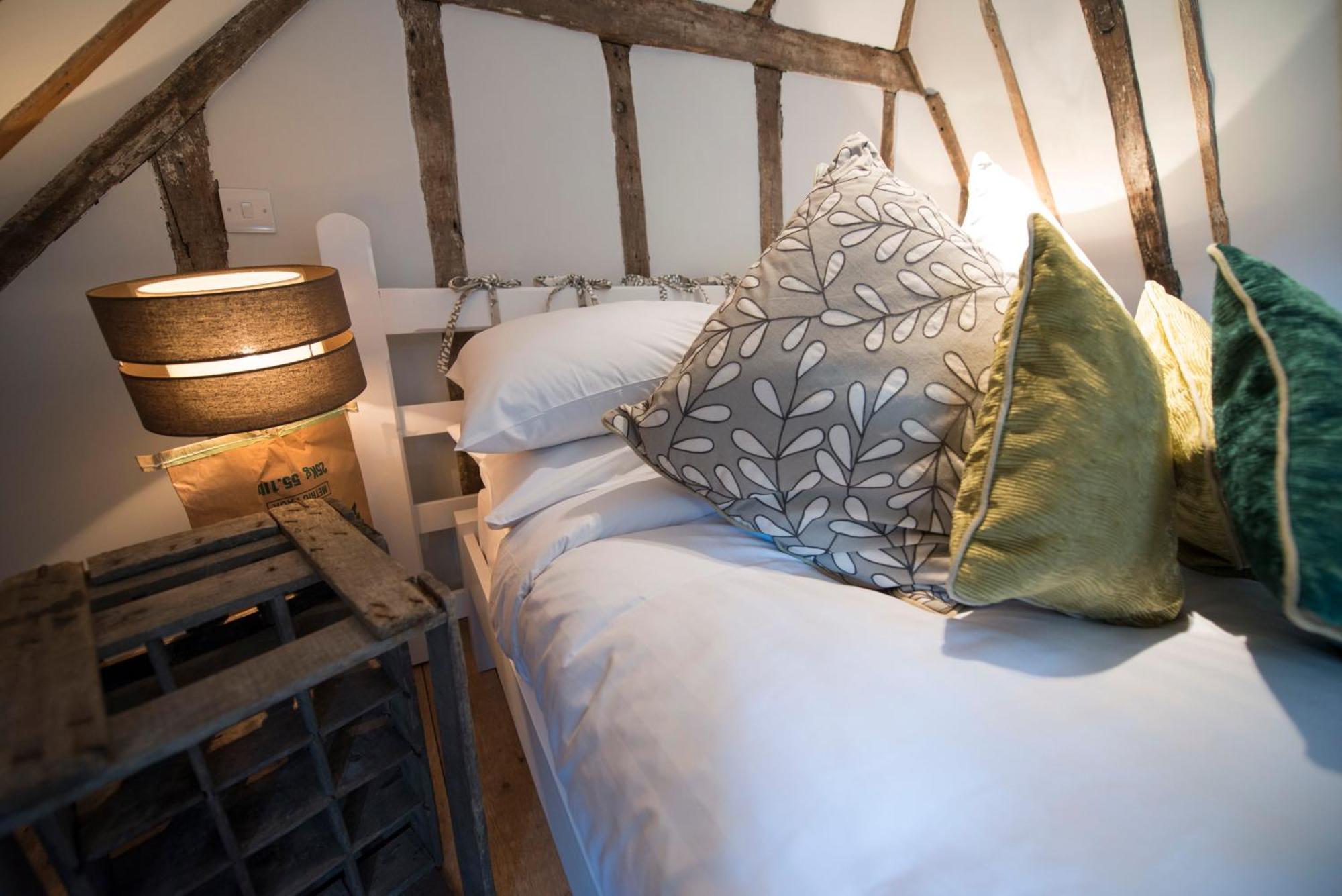 The Woolpack Inn Wavehorne الغرفة الصورة